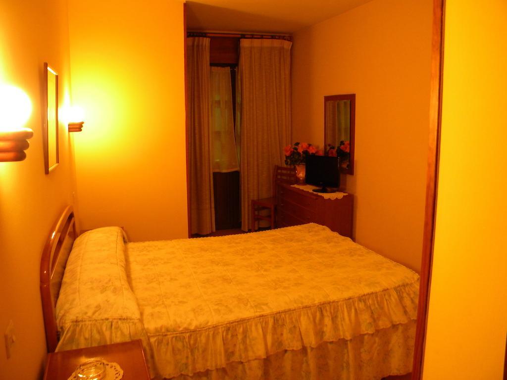 Hotel Solymar Bricia Chambre photo