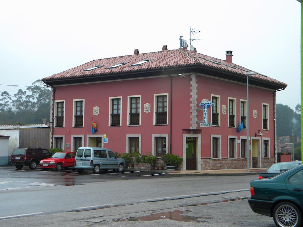 Hotel Solymar Bricia Extérieur photo